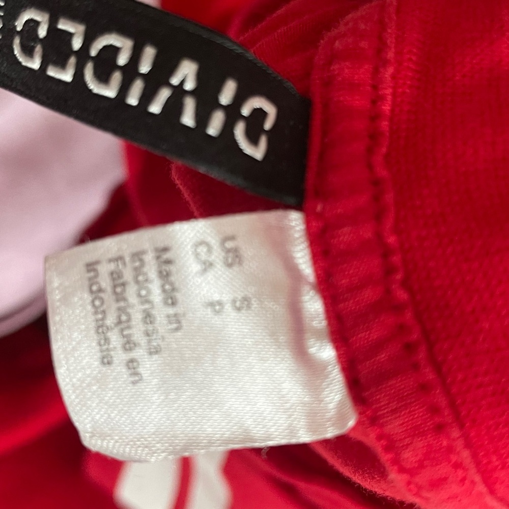 Red t-shirt - Picture 4 of 5